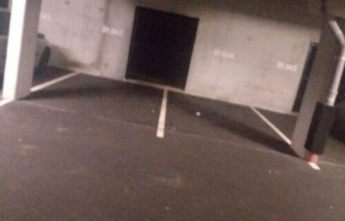 Place parking voiture moto surveillance