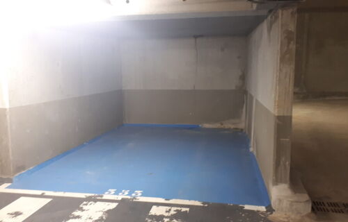 Place de parking privée