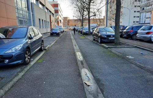 Parking près de la tour d'asnieres