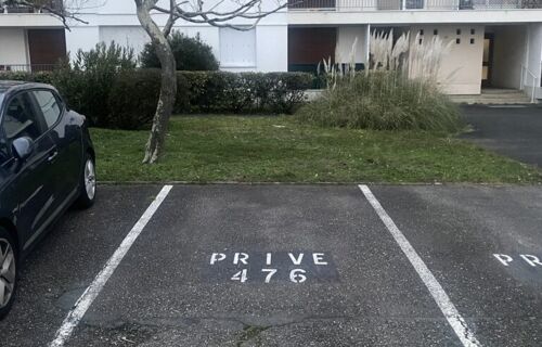 Place de parking en résidence