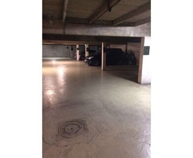 Loue place de parking 15 m2, pour voiture citadine