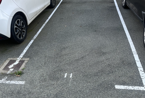 Parking en bas d’une residence
