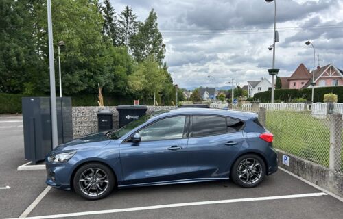 🚗 Parking privé à 9 minutes de l’aéroport Bâle-Mulhouse – Tranquillité assurée ! ✈️