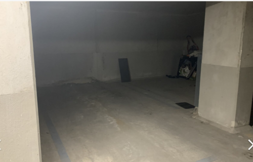 Parking près de l'hôpital et du stade de Colombes
