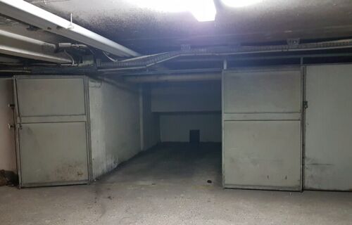 Box pour moto  Paris 20