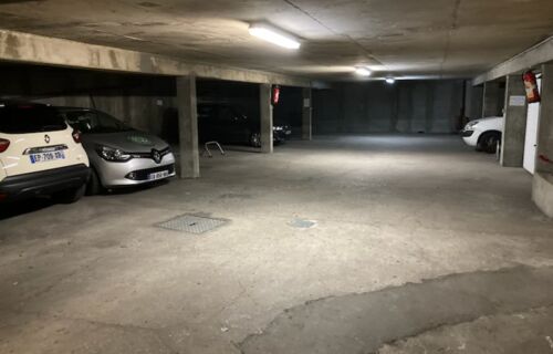 1 Place de parking à louer