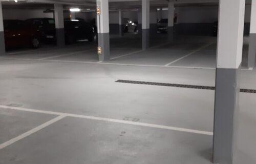 PARKINGS EN SOUS-SOL SÉCURISÉ À CINQ MINUTES DE LA GARE HOUILLES CARRIÈRES