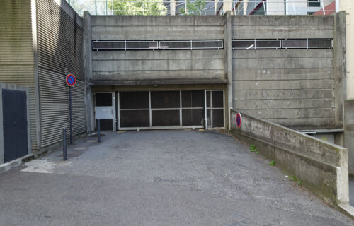 Loue garage pour colocation 2-roues - Parking Box fermé 15m² Grenoble Allée des Genêts (38)