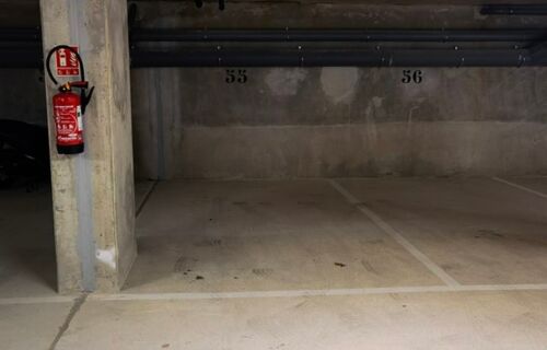 Parking aux portes de paris