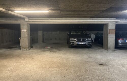 Parking à 5minutes de l'A4