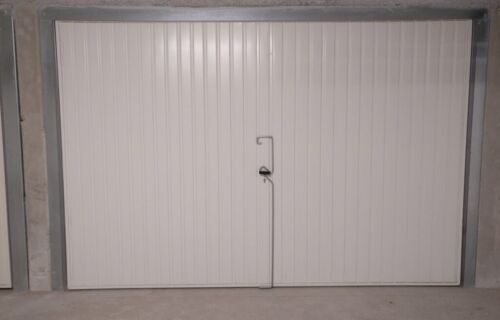 Garage souterrain fermé et privé proche de l'aéroport de Genève