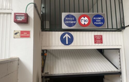 Place de stationnement sur Paris - Vidéosurveillance - Accès facile