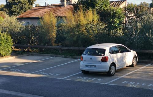 Place de parking dans résidence- Aix les Milles
