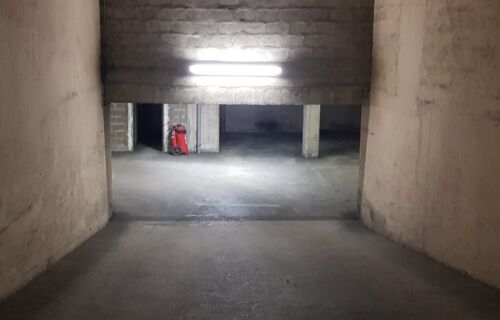 Parking 10 rue Louis Blanc 75010