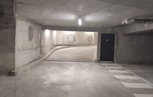 Place de parking en sous-sol