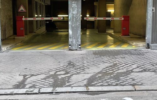 Parking sécurisé à 150m des Champs Elysées