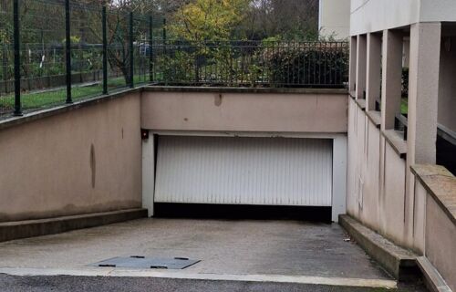 location place de parking en sous-sol sécurisé dans une résidence