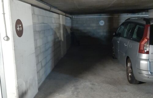 Emplacement de parking au 22 rue des graviers 92200 Neuilly sur Seine