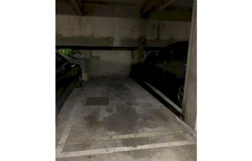 Place de parking à Nation