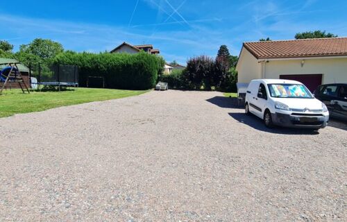 Parking sécurisé proche aéroport Limoges bellegarde