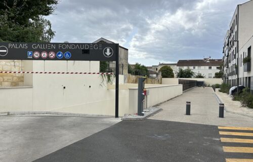 Parking auto premium couvert très sécurisé - Fondaudege Palais Gallien