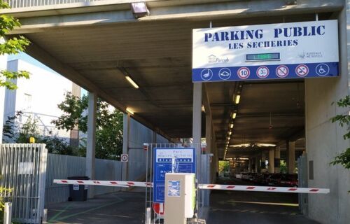 parking les secheries Begles