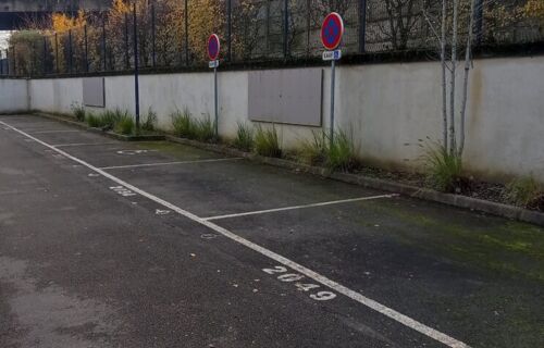 🚗 Location de parkings sécurisés – À 5 minutes de la gare de Bièvres