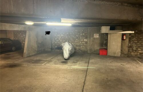 Parking à louer près de l'Hôpital Saint-Louis