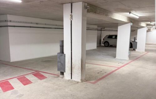 Parking prive souterrain - a proximité du metro aime cesaire (ligne 12)