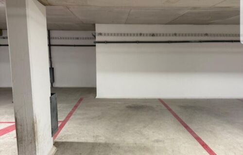 Parking prive souterrain - a proximité du metro aime cesaire (ligne 12)