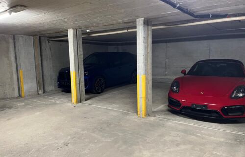 Parking moyenne - longue durée avec prise en charge à l'aéroport