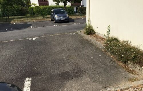 Vannes, loue place de parking
