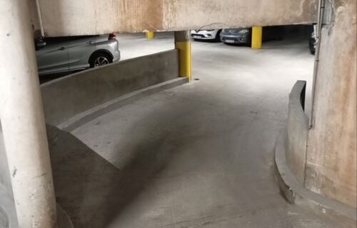 grande place parking boulevard Diderot