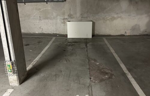 Place de parking sécurisée proche de la mairie de Colombes