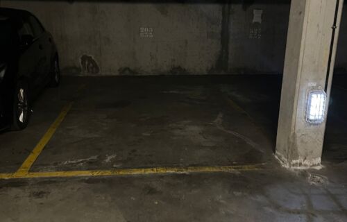 place de parking sécurisé sous sol
