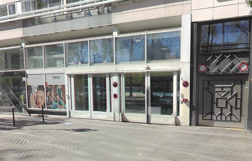 Place de parking proche de la Rotonde Stalingrad