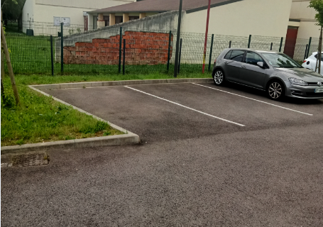 places de parking (résidence sécurisée avec badge)