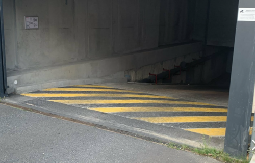 Parking près de l'hôpital et du stade de Colombes