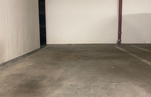 Parking sous-sol dans une résidence sécurisée pres de Jean Jaures metro