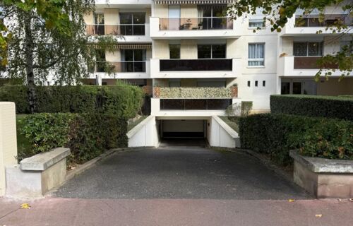 Parking PRIVÉ sous sol / surveillance camera LEVALLOIS-PERRET