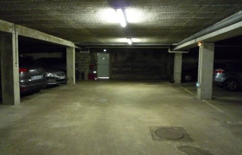 Parking à Sceux