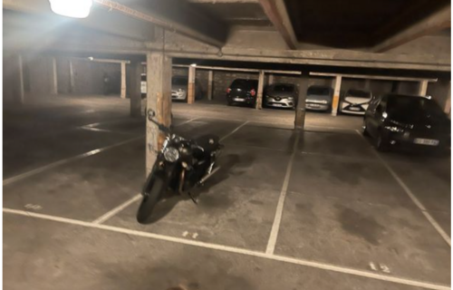 Parking moto proche Metro commerce