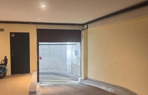 À louer – Place de parking – Rue de Prony - Parc Monceau