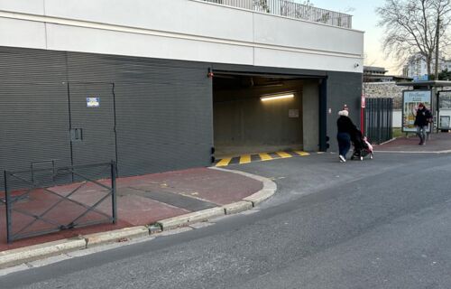 Location Parking Clichy