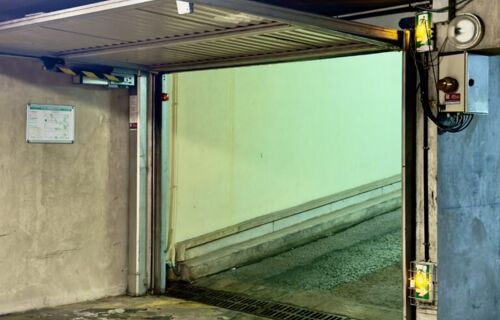 Parking Moto - sécurisé par POINT D'ANCRAGE