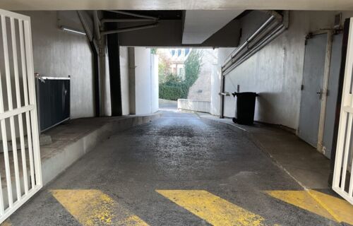 Location de parking moto scooter