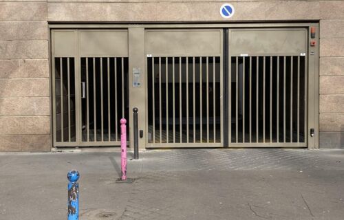 Parking couvert à louer – Accès immédiat Bd de Charonne – Métro Alexandre Dumas (2 min)