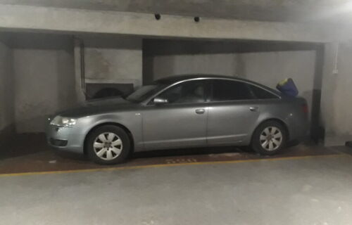 Loue parking couvert