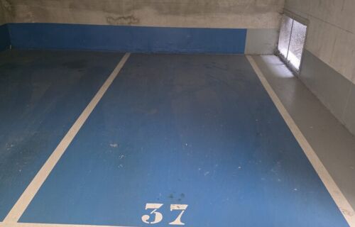 PARKING EN SOUS-SOL FERMÉ À LOUER - NEUILLY-SUR-MARNE