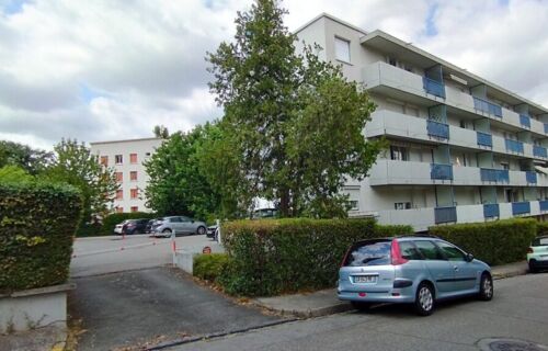 Place de parking proche avenue de la gloire